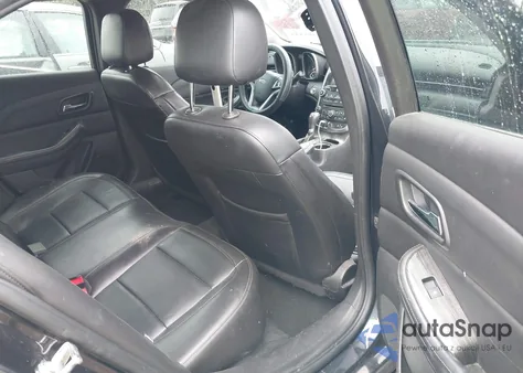 2015 Chevrolet Malibu 2Lz z USA, uszkodzony, nr VIN 1G11G5SX8FF306515